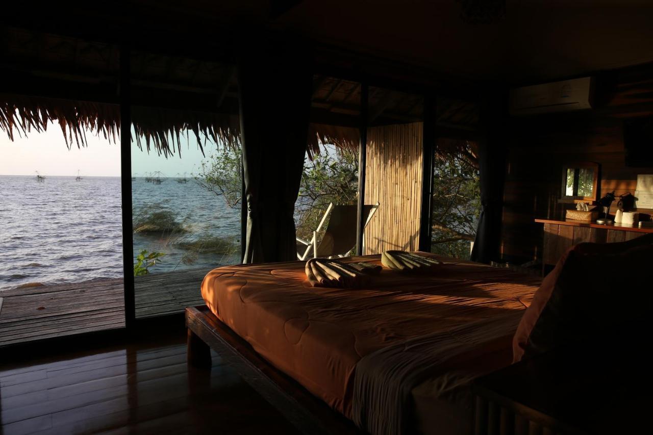 Wetlandcamp บ้านชายเล Phatthalung Exterior foto